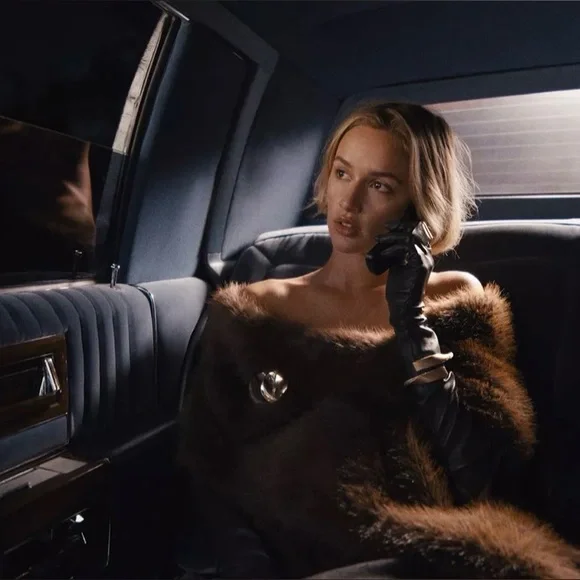 PLAIN FAUX FUR FRINGED SCARF - Picture 1 of 3